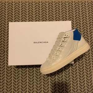 Men’s Balenciaga Arena Sneakers.